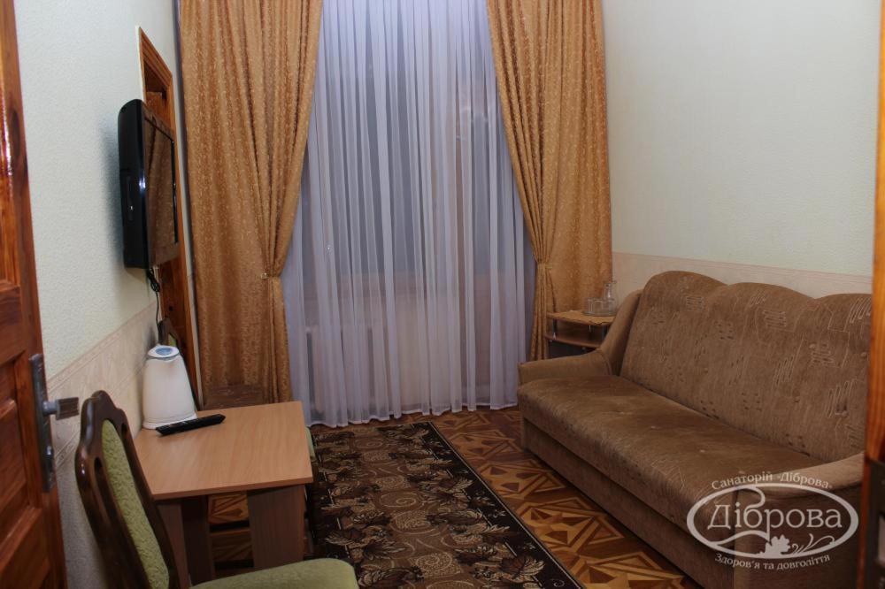Dibrova Hotel Bila Tserkva Ngoại thất bức ảnh